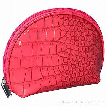 Purse, Measures 7 x 5.5 x 2.5-inch